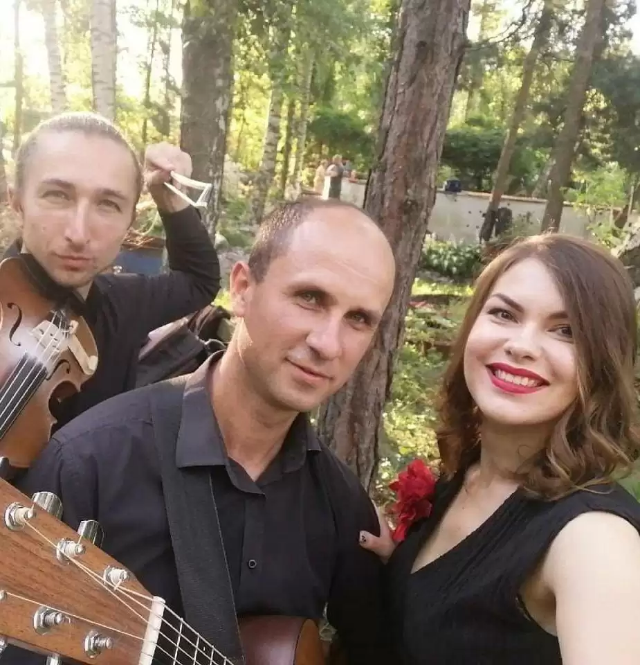 Музыкальный вечер у фонтана: группа «Voyage»