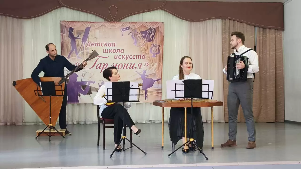 Музыкальный вечер у фонтана: ансамбль «Экспромт»